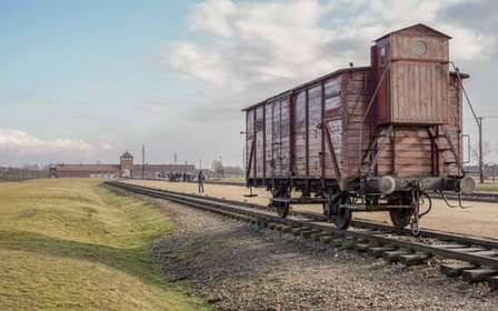 Von Krakau aus: Auschwitz-Birkenau Ganztagestour mit Guide