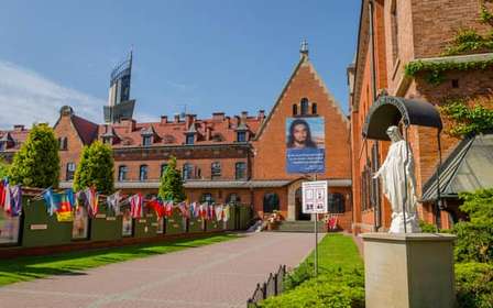 Von Krakau aus: Wadowice & Heiligtum der Göttlichen Barmherzigkeit Tour