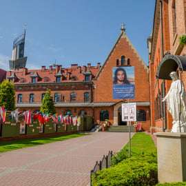 Von Krakau aus: Wadowice & Heiligtum der Göttlichen Barmherzigkeit Tour