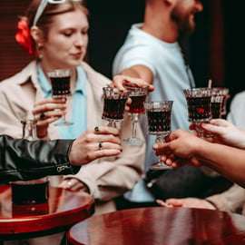 Krakau: Kneipentour am Tag mit 30 Minuten offener Bar & Karaoke