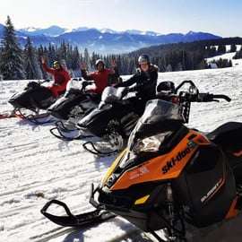 Vanuit Krakau: Sneeuwscooter & Thermale Baden Zakopane Tour