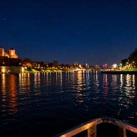 Krakau: Sonnenuntergang und Abendliche Bootsfahrt auf einem traditionellen Holzboot