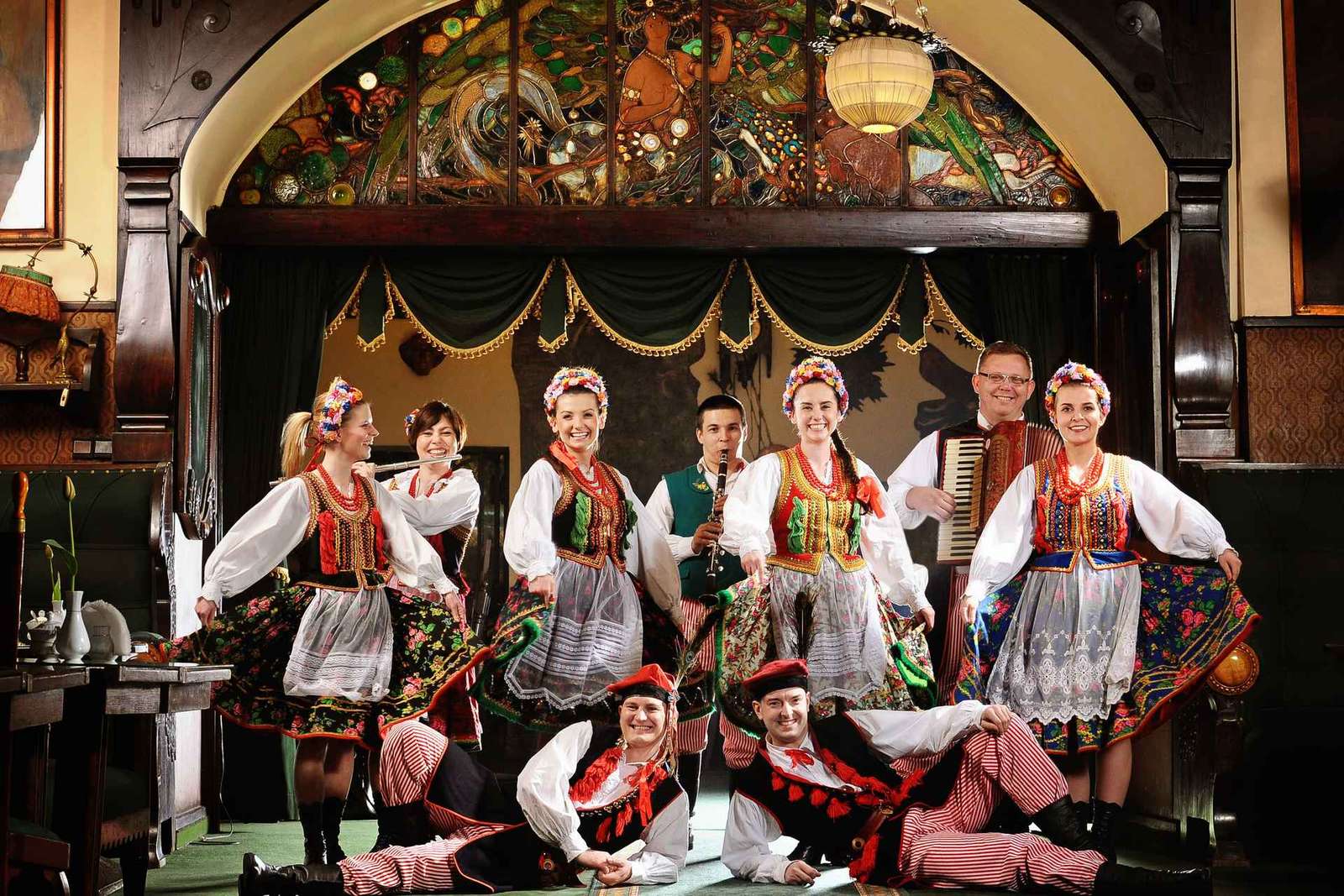 Krakau: Volksvoorstelling & 3-gangendiner in Jama Michalika Café