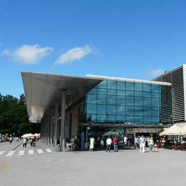 Krakau: Privater Transfer zum oder vom Flughafen Krakau