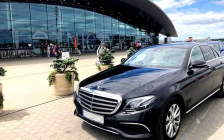 Krakau: Privater Transfer zum/vom Flughafen Krakau (KRK)