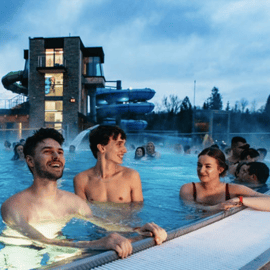 Krakau: Tour nach Zakopane mit Schneemobilen, Seilbahn & heißen Quellen