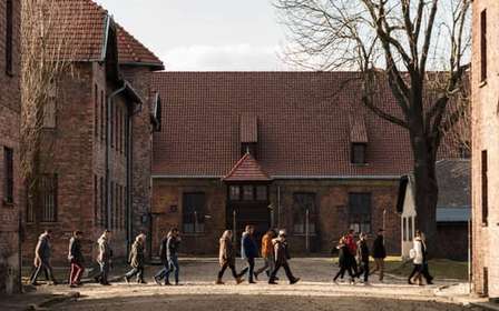 Krakau: Auschwitz-Birkenau Guided Tour mit Transport