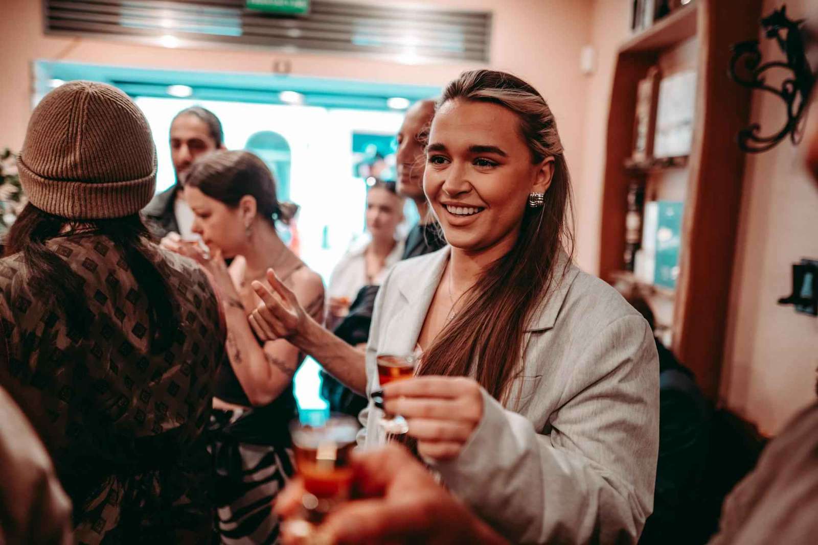 Krakau: Kneipentour am Tag mit 30 Minuten offener Bar & Karaoke