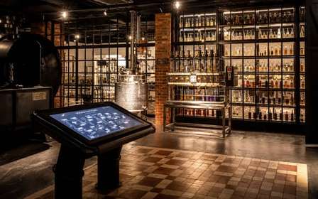 Krakau: Wodka Fabriek Museum Ticket & Audiogids en Proeverij