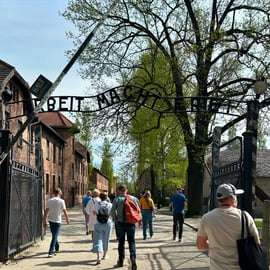 Von Krakau aus: Auschwitz-Birkenau & Wieliczka Salzbergwerk Tour