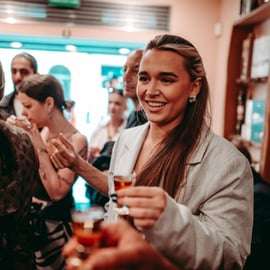 Krakau: Kneipentour am Tag mit 30 Minuten offener Bar & Karaoke