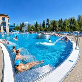 Chochołowskie Thermalbäder Tour ab Krakau mit Hotelabholung