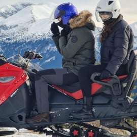 Krakau: Ganztagestour Schneemobil & Thermalbäder Zakopane