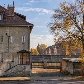 Krakau: Tour zu den historischen Stätten von Auschwitz – Besichtigung der Außenanlagen