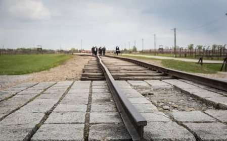 Vanuit Krakau: Auschwitz Birkenau Tour met Transfer