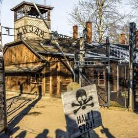 Auschwitz-Birkenau: Skip-the-Line-Eintrittskarte & geführte Tour