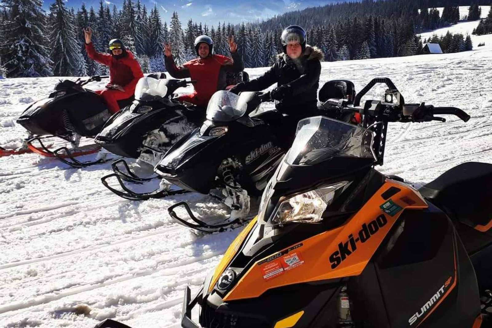 Vanuit Krakau: Sneeuwscooter & Thermale Baden Zakopane Tour