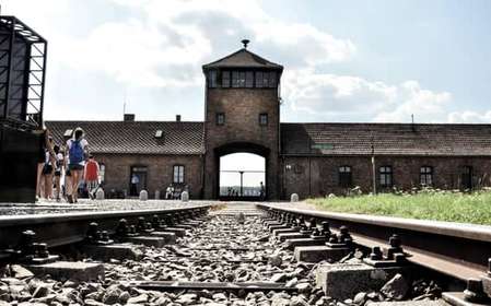 Krakau: Auschwitz-Birkenau Geführte Tour Abholung/Mittagessen Optionen