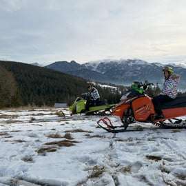 Vanuit Krakau: Sneeuwscooter & Thermale Baden Zakopane Tour