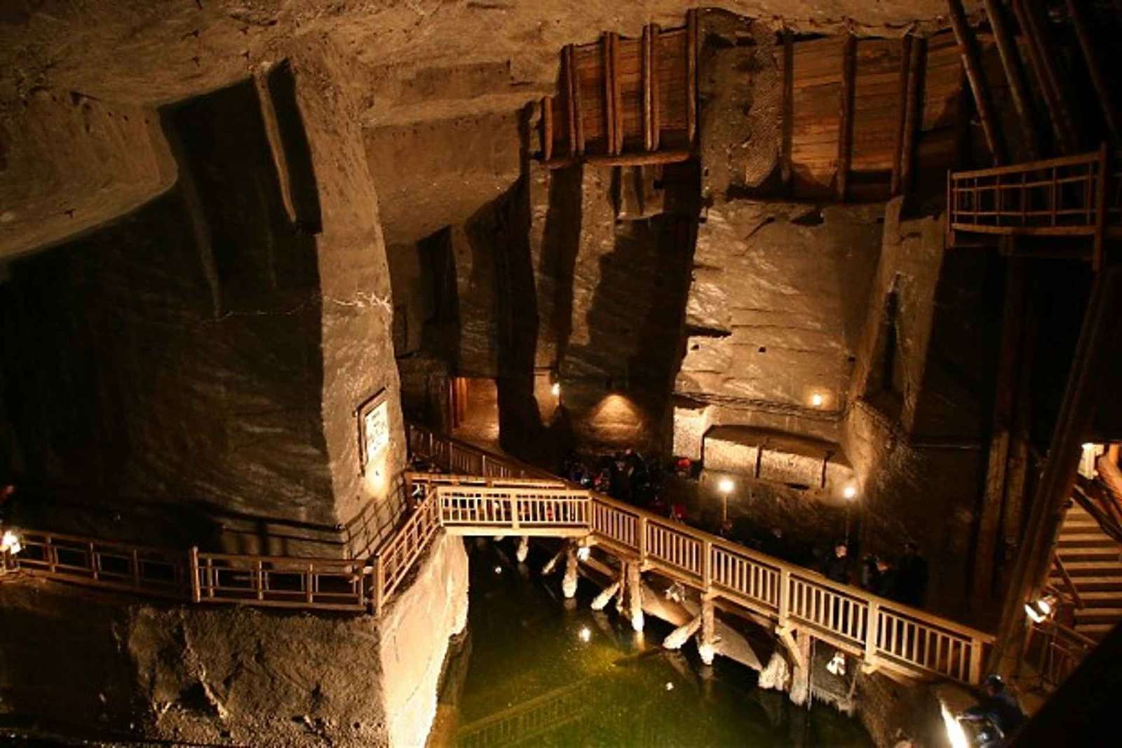 Ab Krakau: Führung durch das Salzbergwerk Wieliczka mit Transfer