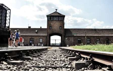 Krakau: Auschwitz-Birkenau Geführte Tour Abholung/Mittagessen Optionen
