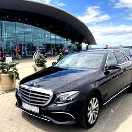 Krakau: Privé transfer van/naar luchthaven Krakau (KRK)