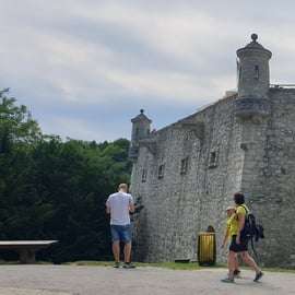 Van Krakau: Ojców National Park & Ogrodzieniec Castle Tour